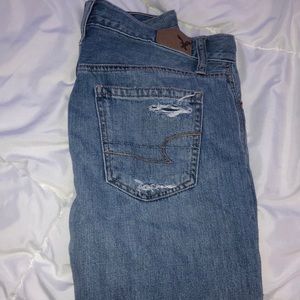 American Eagle mom jeans